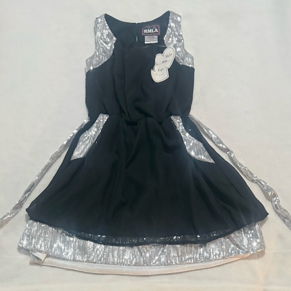 Black Sleeveless Sequin Dress with lining and belt